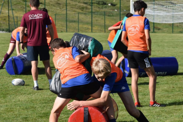 Rucking PSA Rugby Academy Tignes 900x600